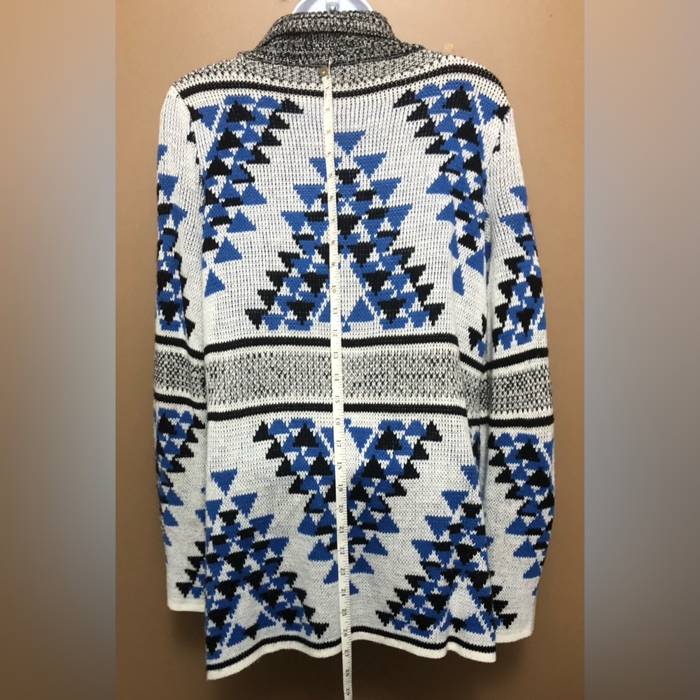 Patterned Cardigan - Picture 3 of 5